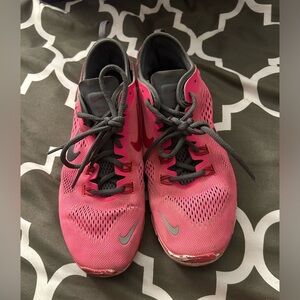 Nike free runs size 9